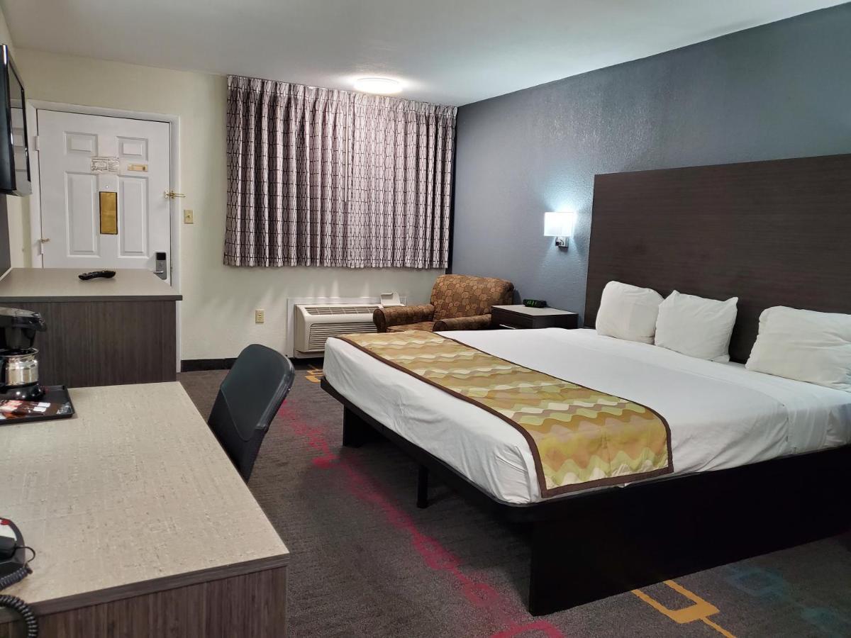 Days Inn By Wyndham Lawton Exterior foto